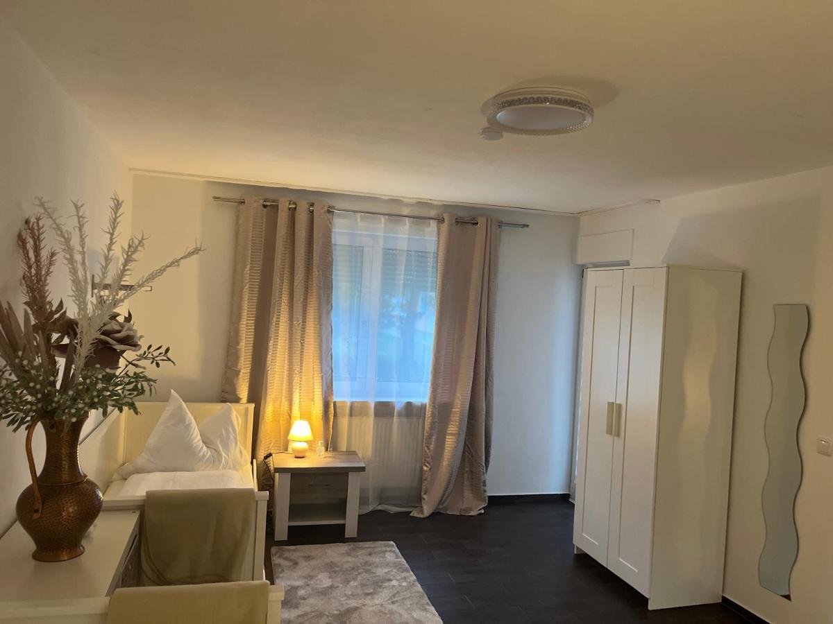 Bibis Ferienwohnung Munique Exterior foto